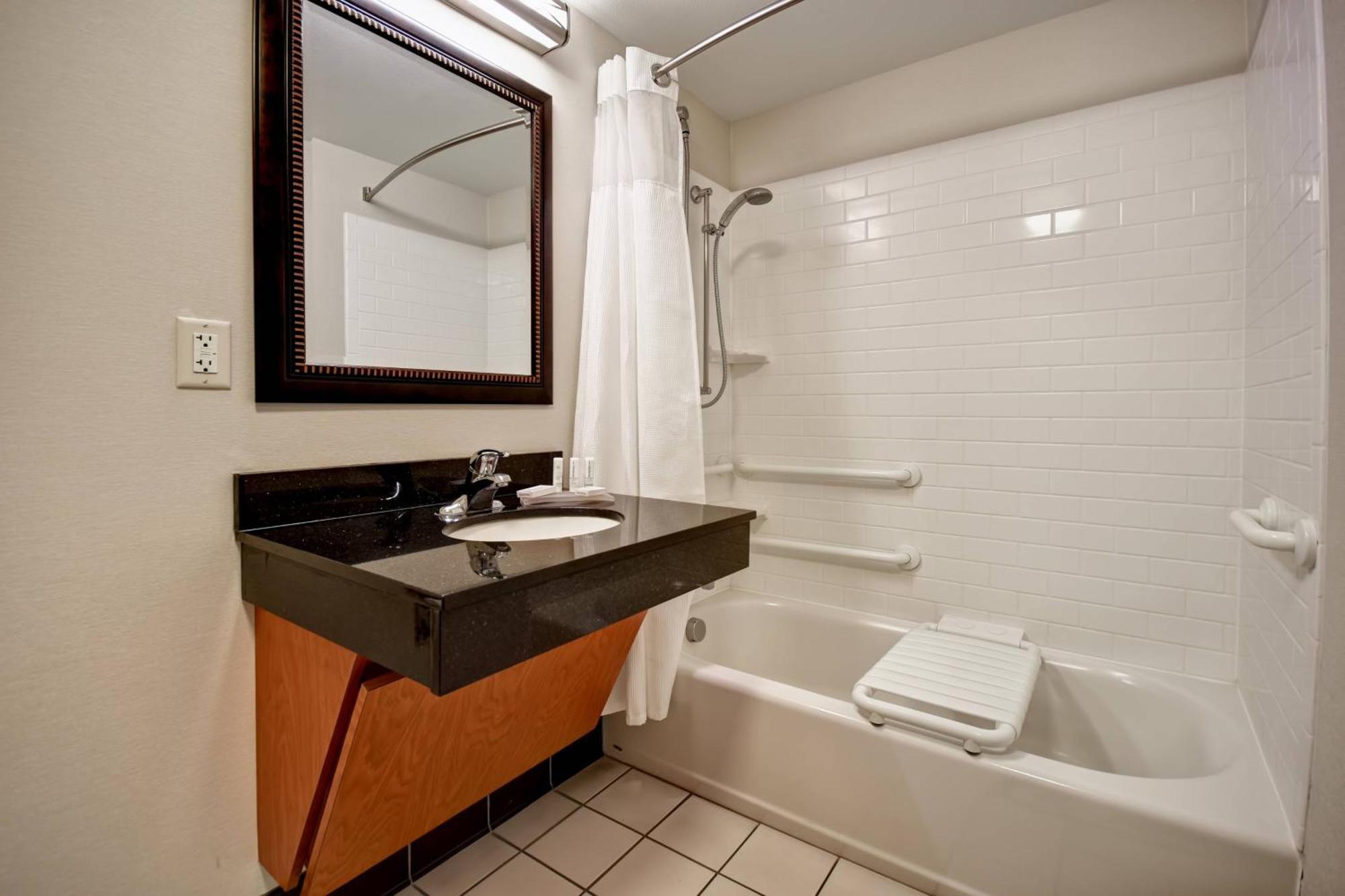 Fairfield Inn And Suites By Marriott Норт Плат Екстериор снимка