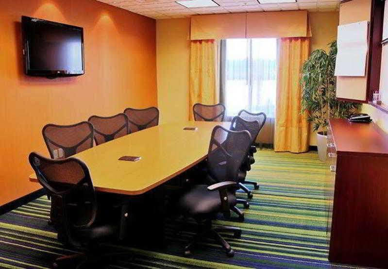 Fairfield Inn And Suites By Marriott Норт Плат Екстериор снимка